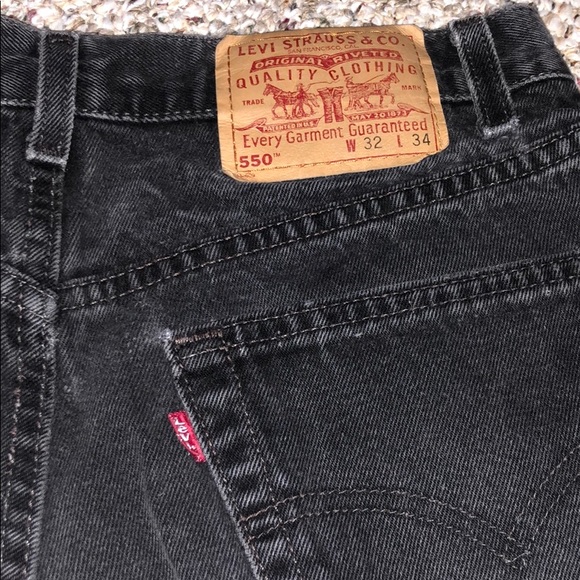 Urban Outfitters Levi’s Relaxed Fit Shorts - Picture 6 of 7